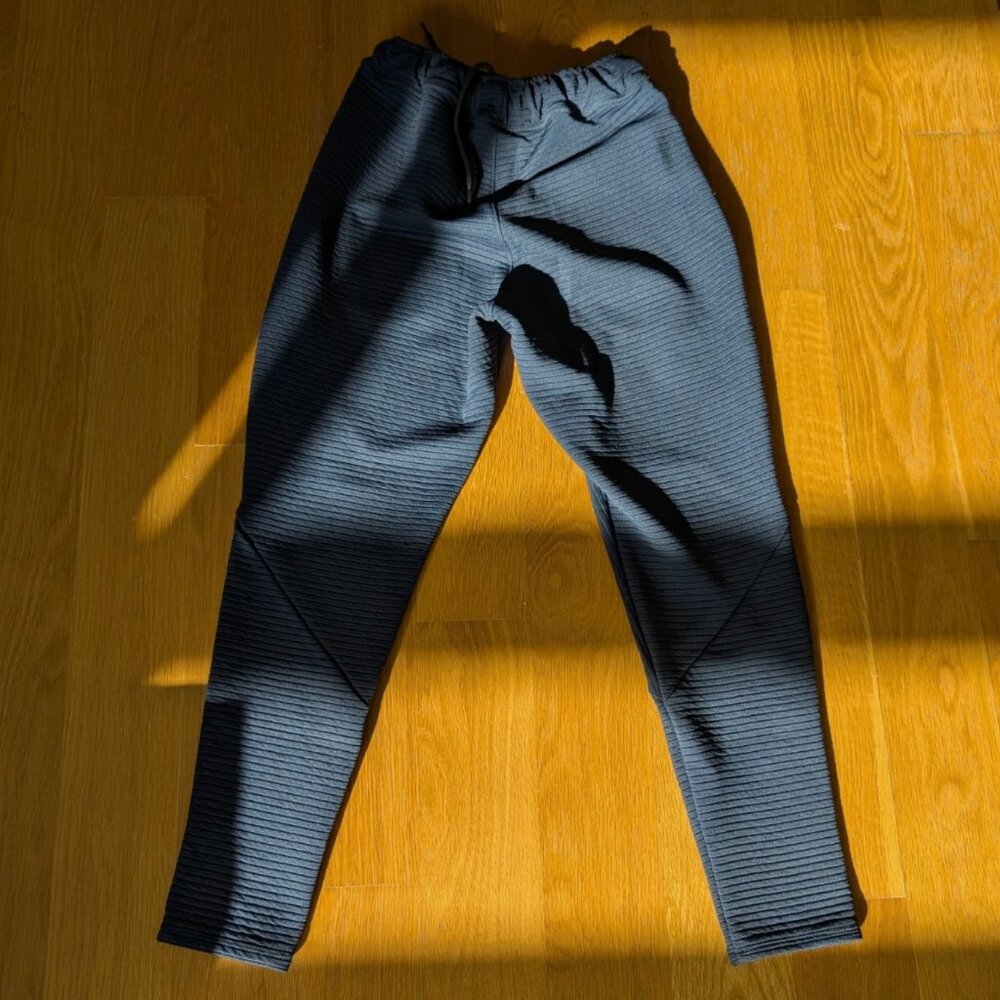 Han Kjobenhavn Cozy Knit Jogger-Style Leggings